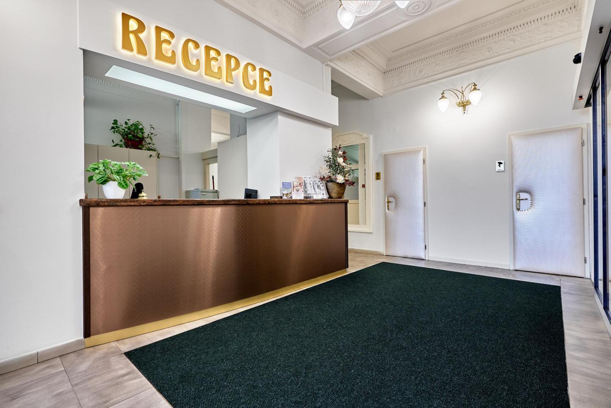 Hotel Maxim Mariánské Lázně Dış mekan fotoğraf
